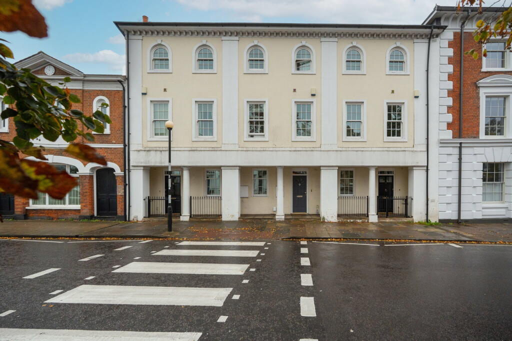 Main image of property: Eastgate Street, Winchester, Hampshire, SO23 8DZ