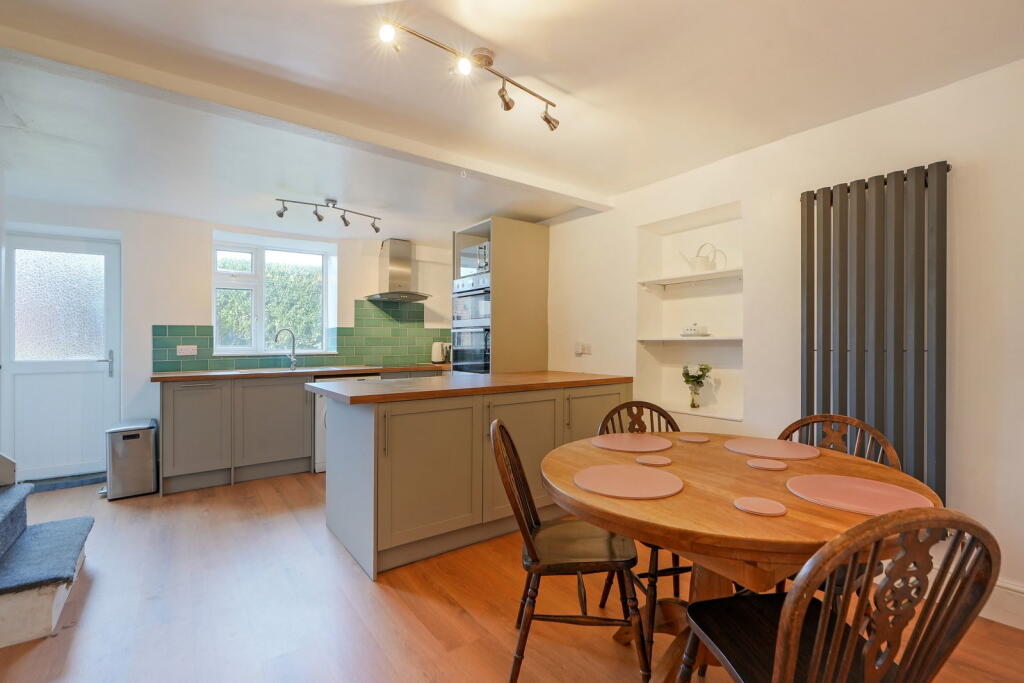 House in Sheffield, South Yorkshire - View 5