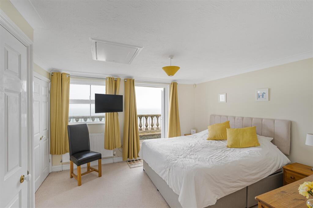 Esplanade Mews, Seaford photo 3