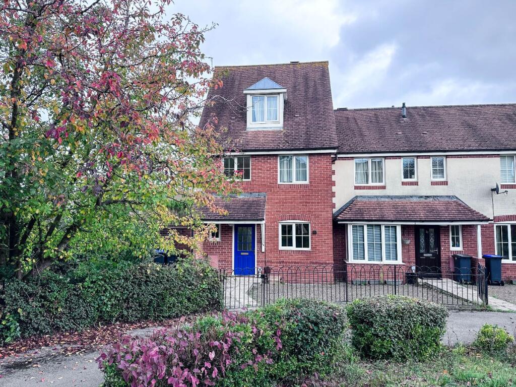 Main image of property: Pointers Way, Amesbury