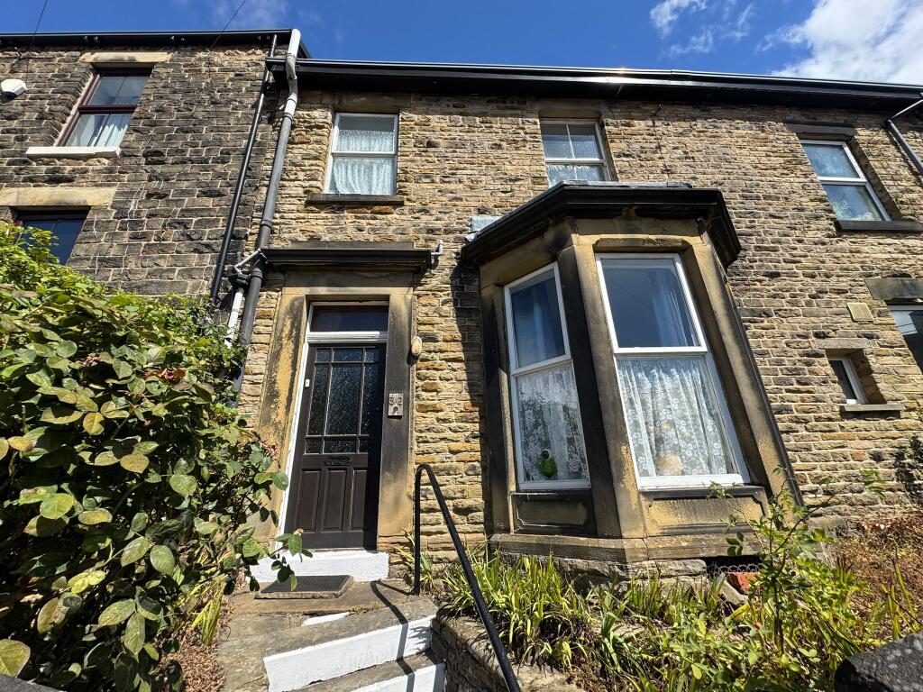 Main image of property: 32 Newbould Lane, Sheffield, South Yorkshire S10 2PL