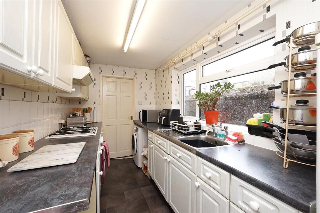 House in Barrow-in-Furness, Salthouse, Barrow - View 4