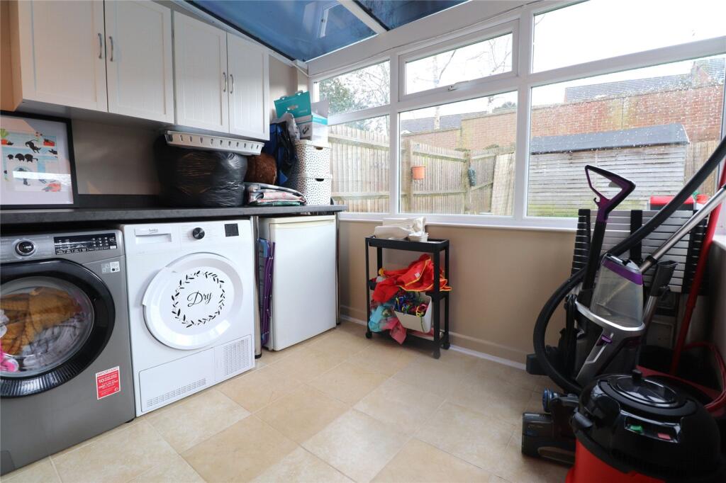 House in Daventry, West Northamptonshire - More