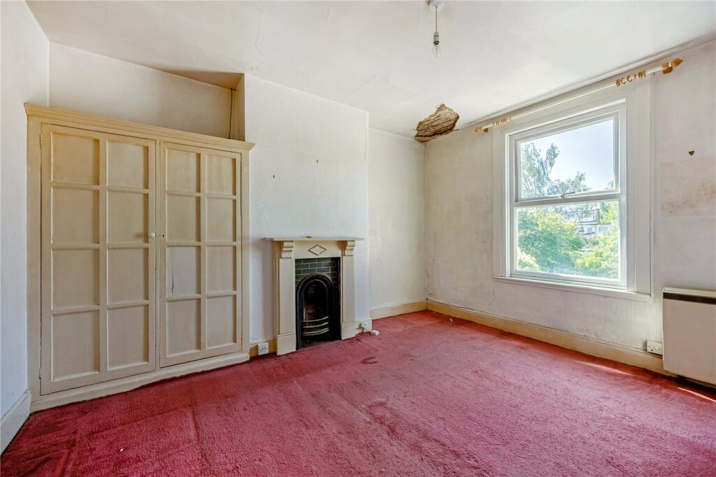 House in Gloucester - More