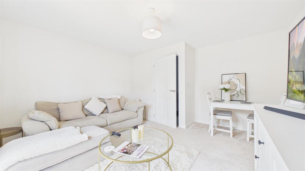House in Peterborough, Manor Drive - View 5