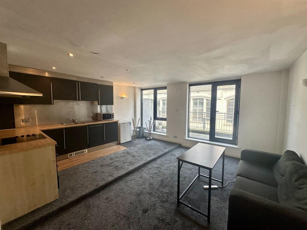 Main image of property: 28 14 Park Row, Leeds