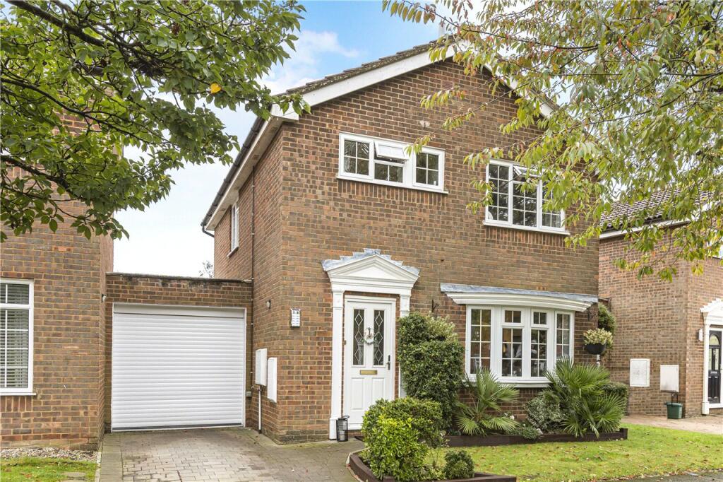 Main image of property: The Shaws, Welwyn Garden City, AL7