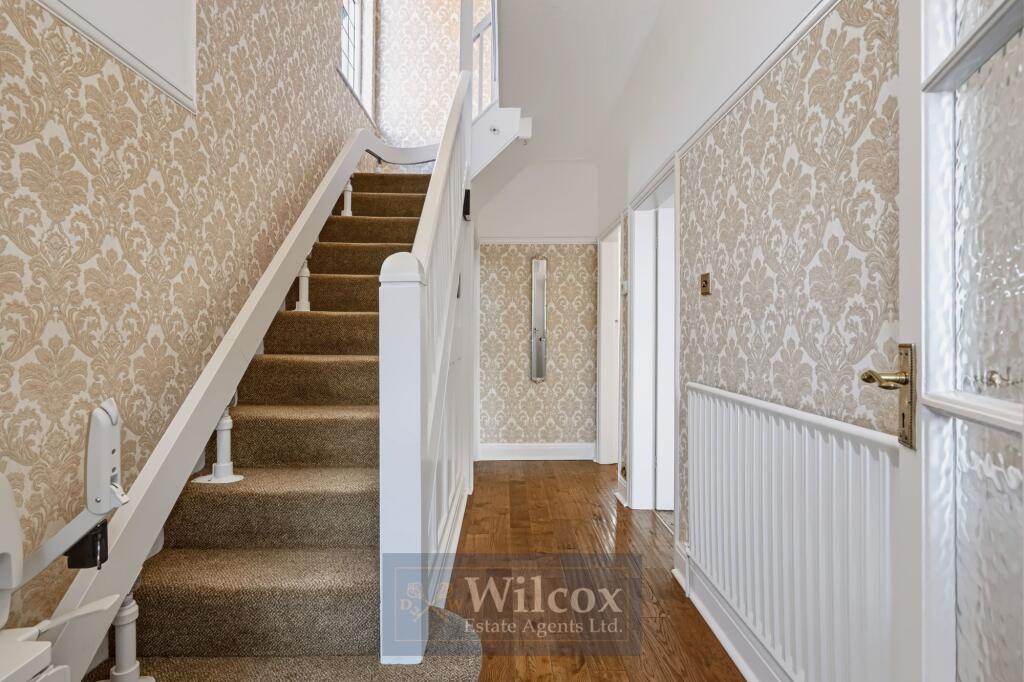 House in Bolton, Tonge Fold - More