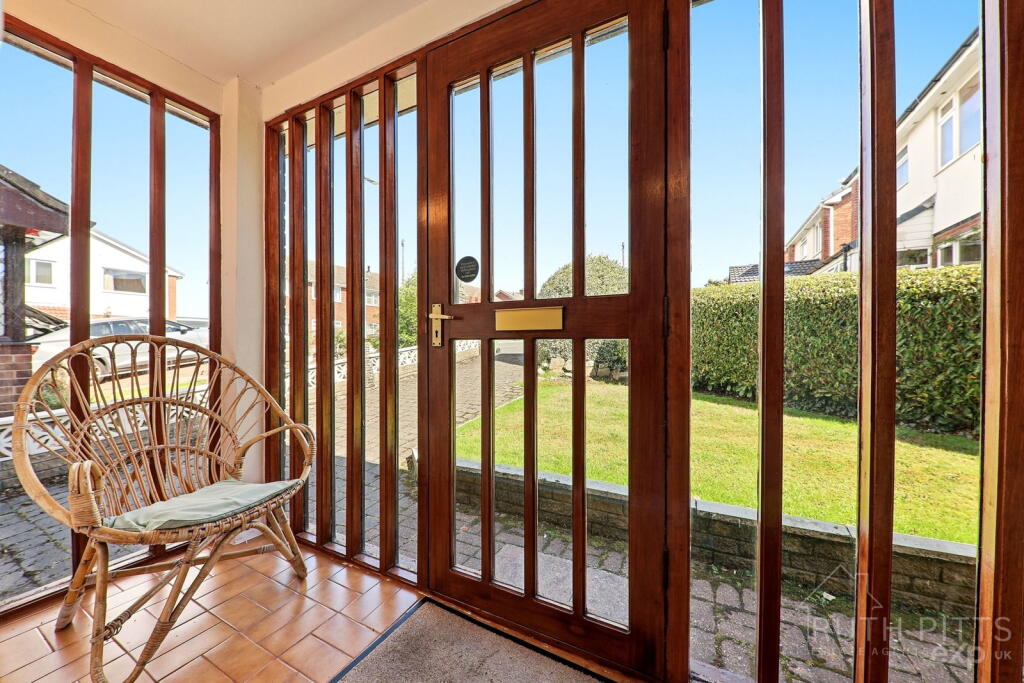 House in Wakefield - View 4