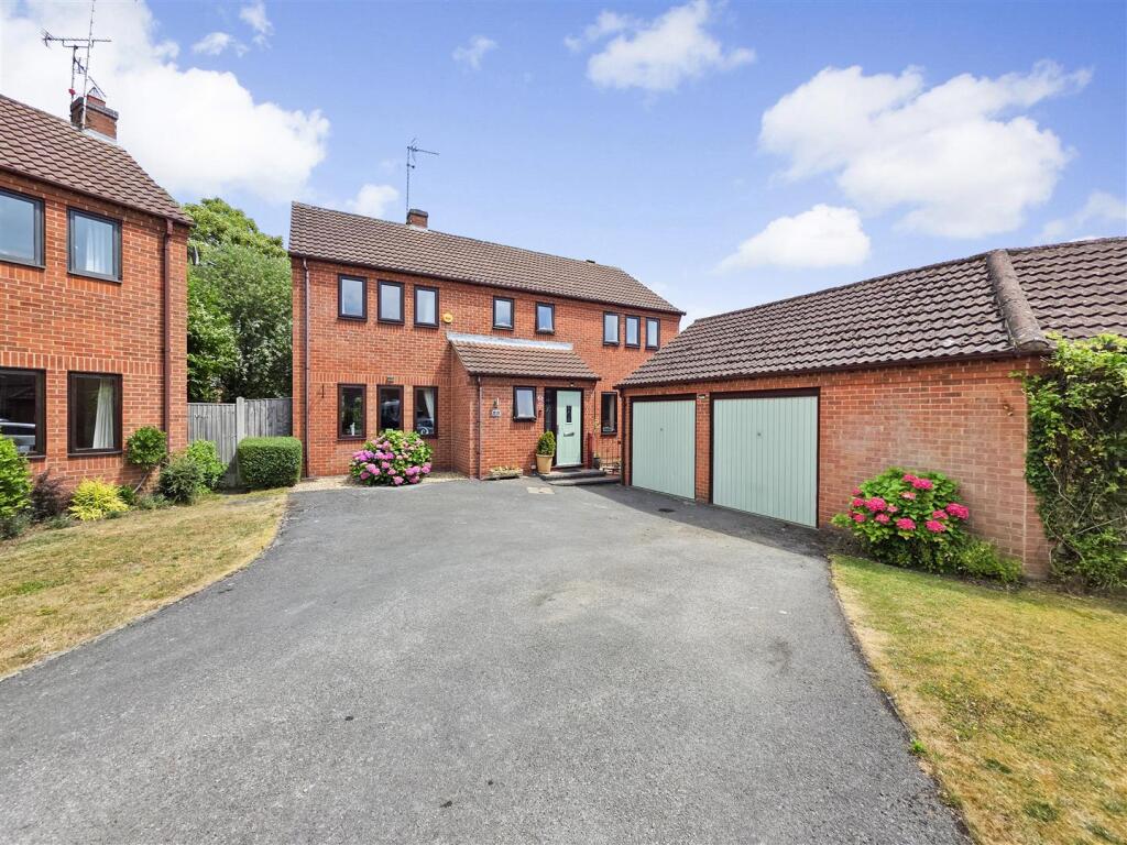 Main image of property: Chimes Meadow, Southwell