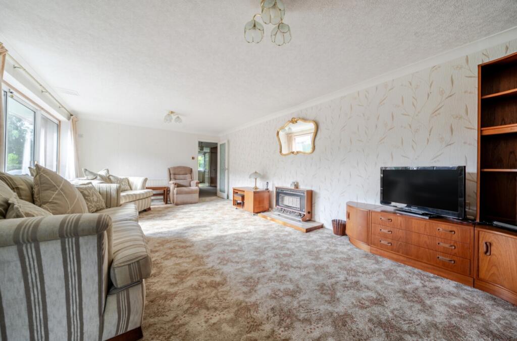 House in West Lindsey, Scothern CP - More