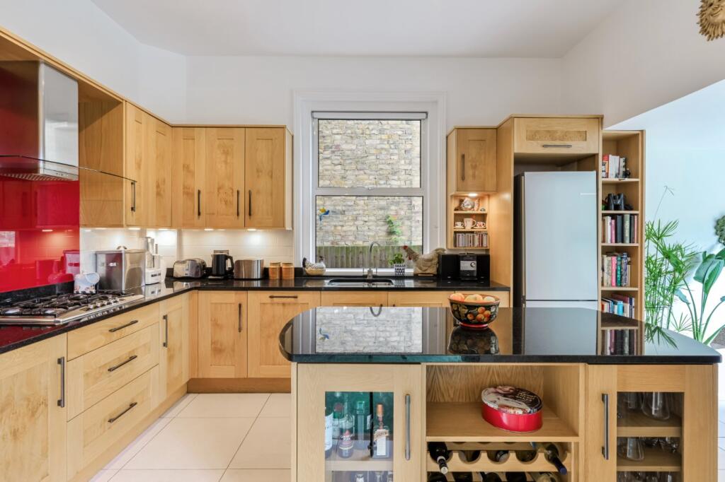House in London, London Borough of Bromley - View 4