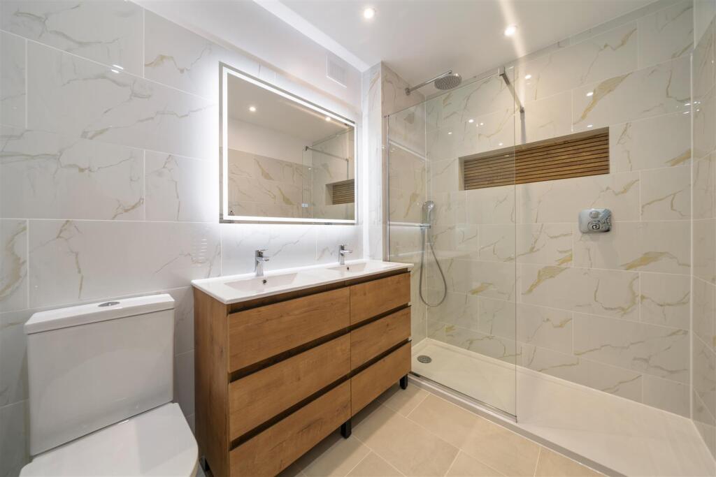 Apartment in London, St. John's Wood - More