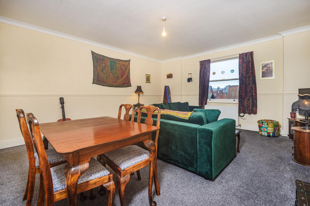 Apartment in York - More