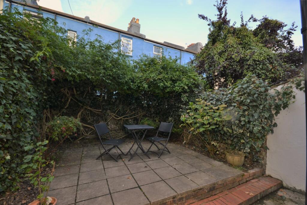 House in Brighton, Round Hill - View 5