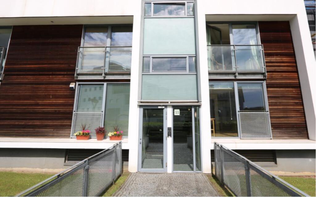 Main image of property: 11  Lanark Street, Glasgow