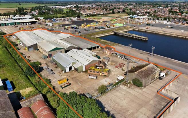 Warehouse at Bentinck Dock1.jpg