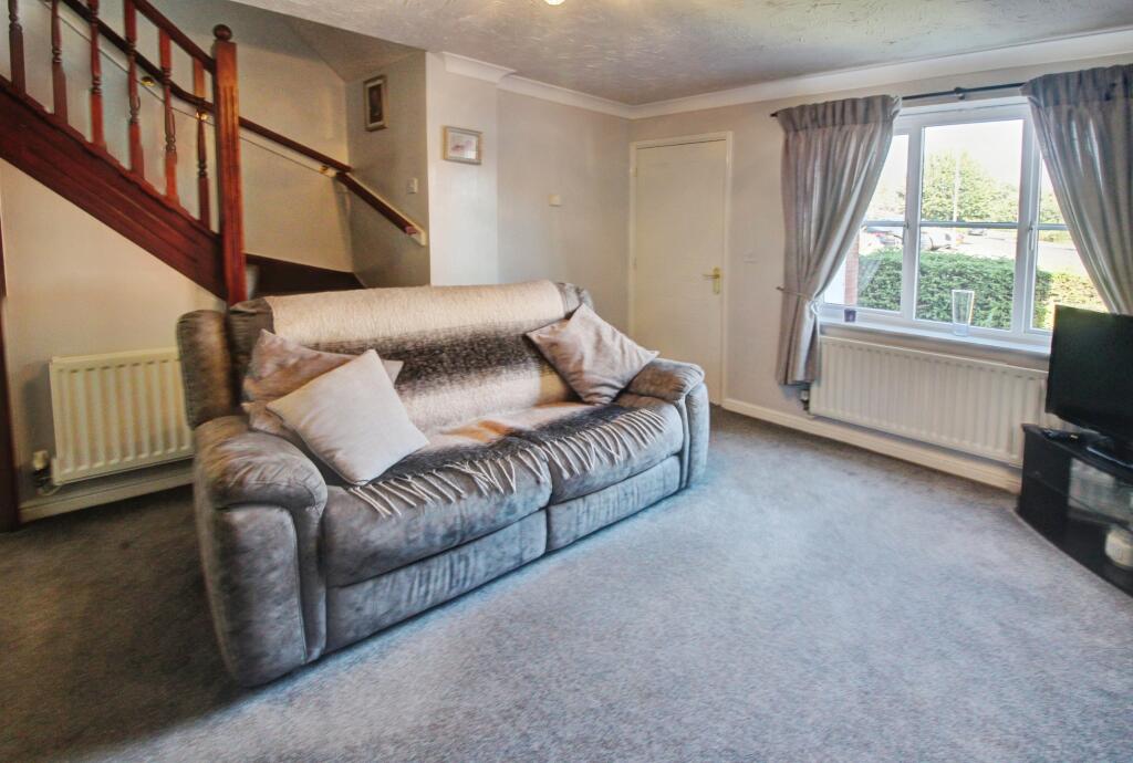 House in South Staffordshire, Cheslyn Hay - View 4