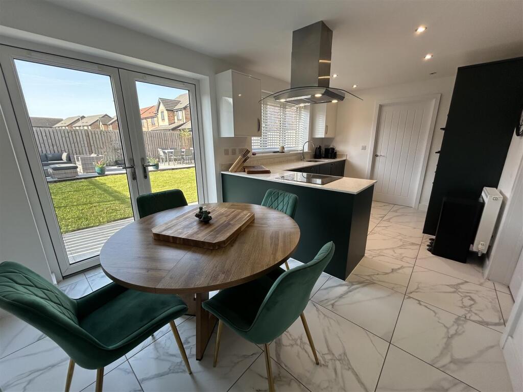 House in Howden, East Riding of Yorkshire - View 2