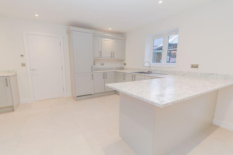 House in Southampton - View 4