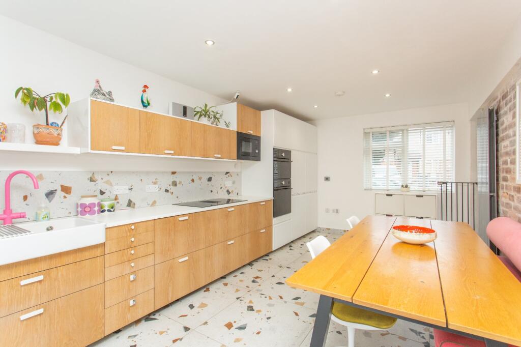 House in Canterbury, Kent - View 5