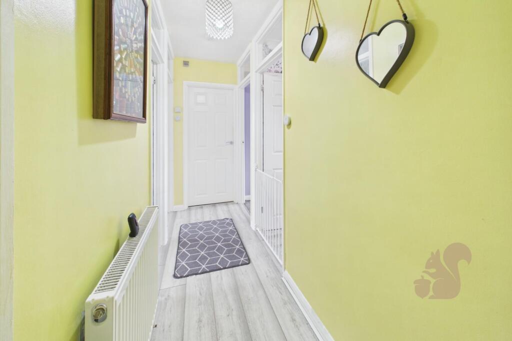 Apartment in Southend-on-Sea - More