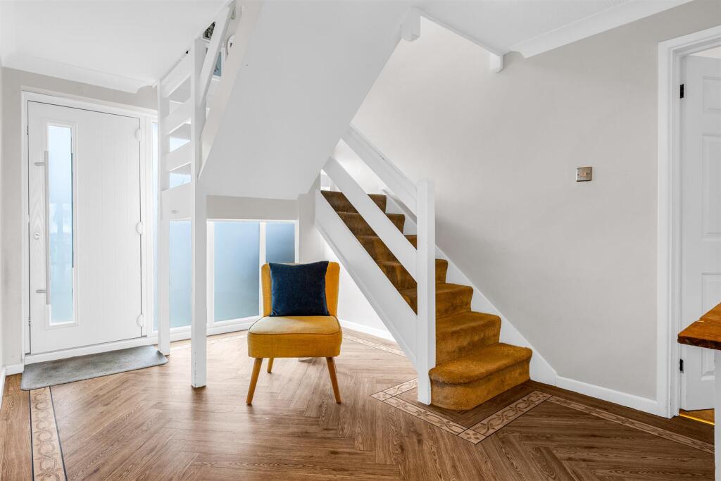 Additional image 9 of Godfries Close, Tewin, Welwyn