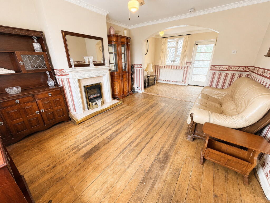 House in Dudley, Yewtree Hill - View 2