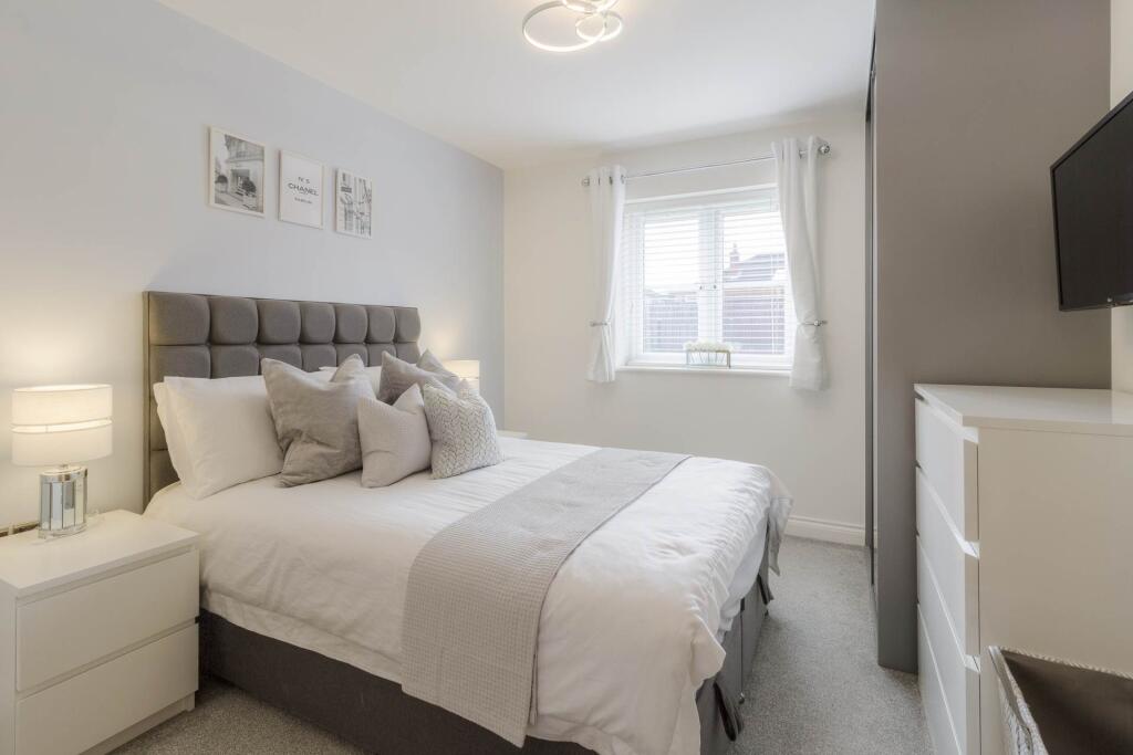 Apartment in Milton Keynes, Blakelands, Poets Estate - More