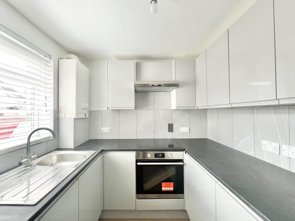 House in Brentwood, Essex - View 2