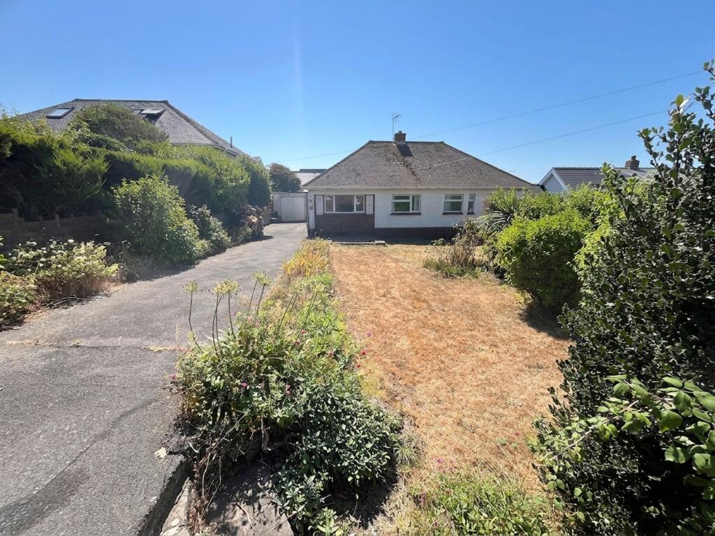 Main image of property: 4 Brig Y Don Hill, Ogmore-By-Sea, Vale of Glamorgan, CF32 0PS