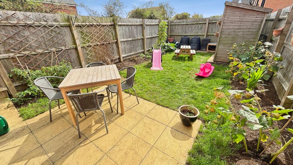 House in Lincoln - View 4