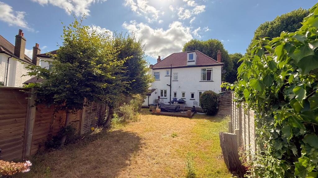 Colston Avenue, Carshalton, Surrey. SM5 photo 4