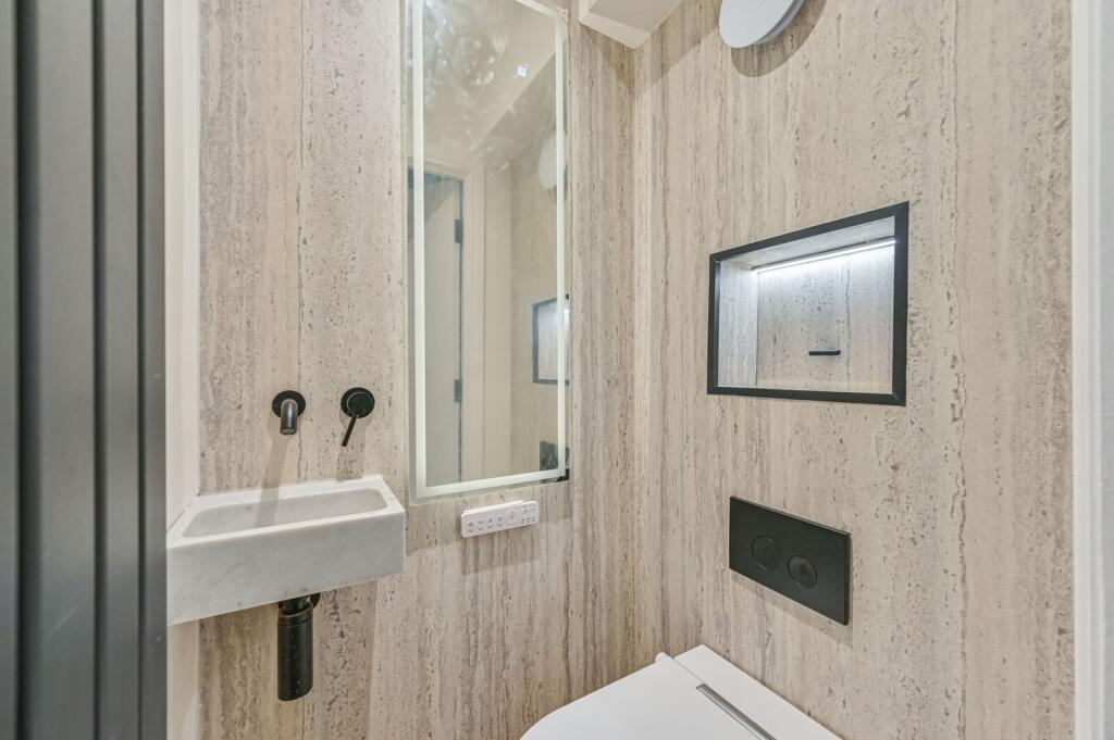House in London - View 4