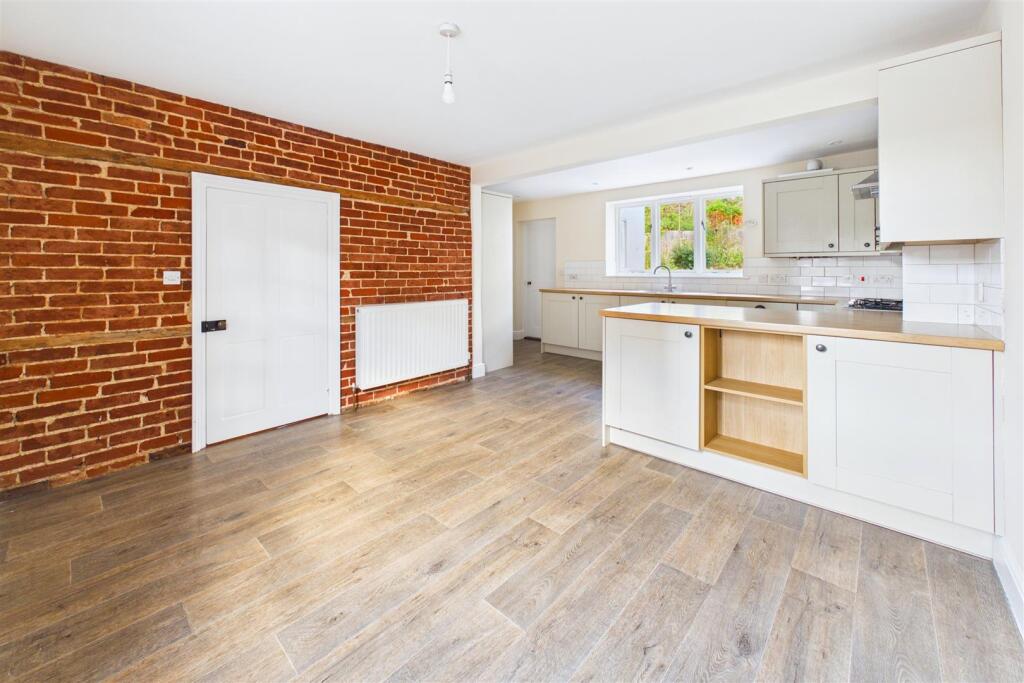 House in Ipswich - View 4