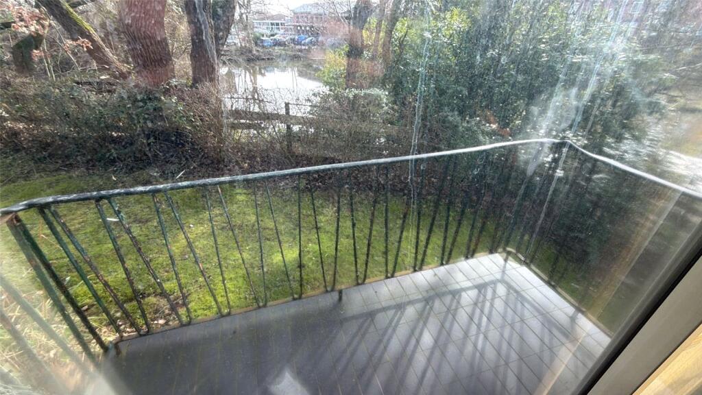 Hill View Court, Bolton, Greater Manchester, BL1 photo 4