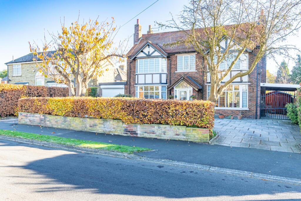 Main image of property: Whinmoor Gardens, Leeds, West Yorkshire, LS14