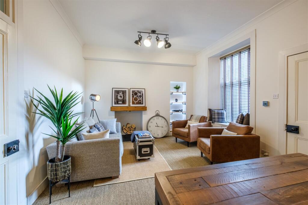 26, Commercial Road, Strathaven photo 2
