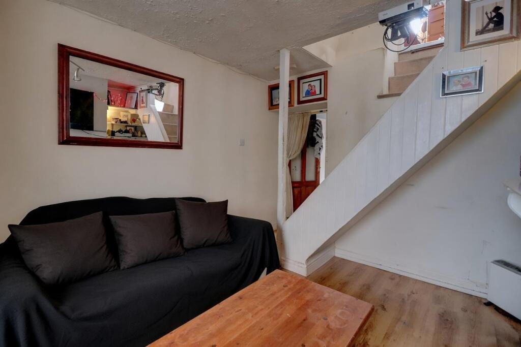 House in Exeter - View 4