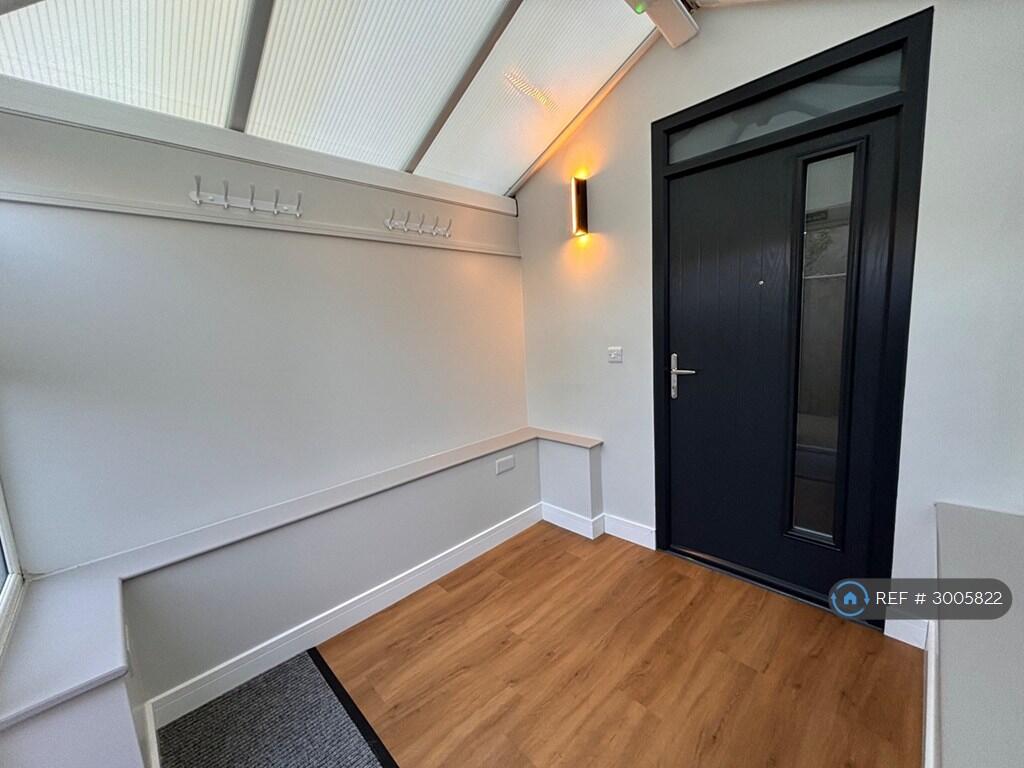 Apartment in Taunton - View 2