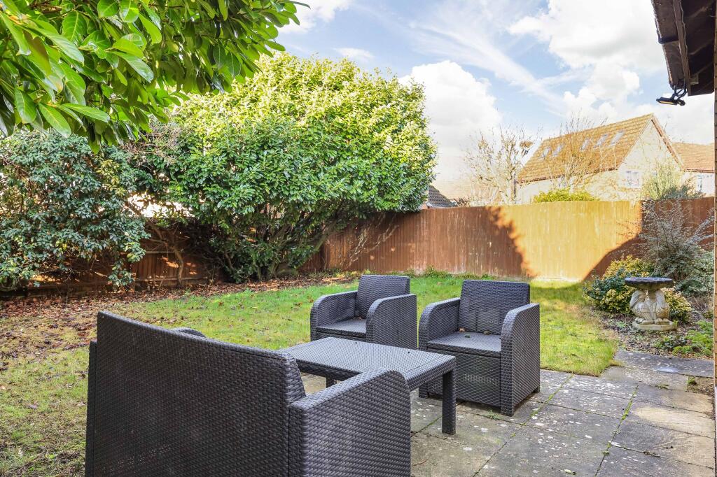 Laws Crescent, Brampton, PE28 photo 4