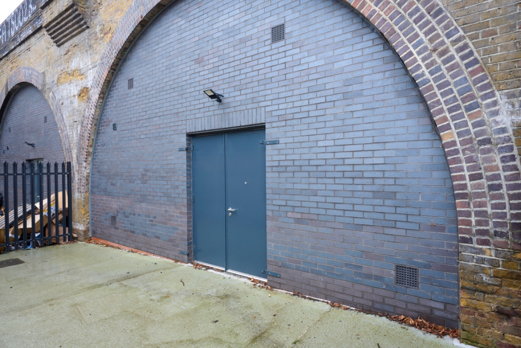 The front of an arch.