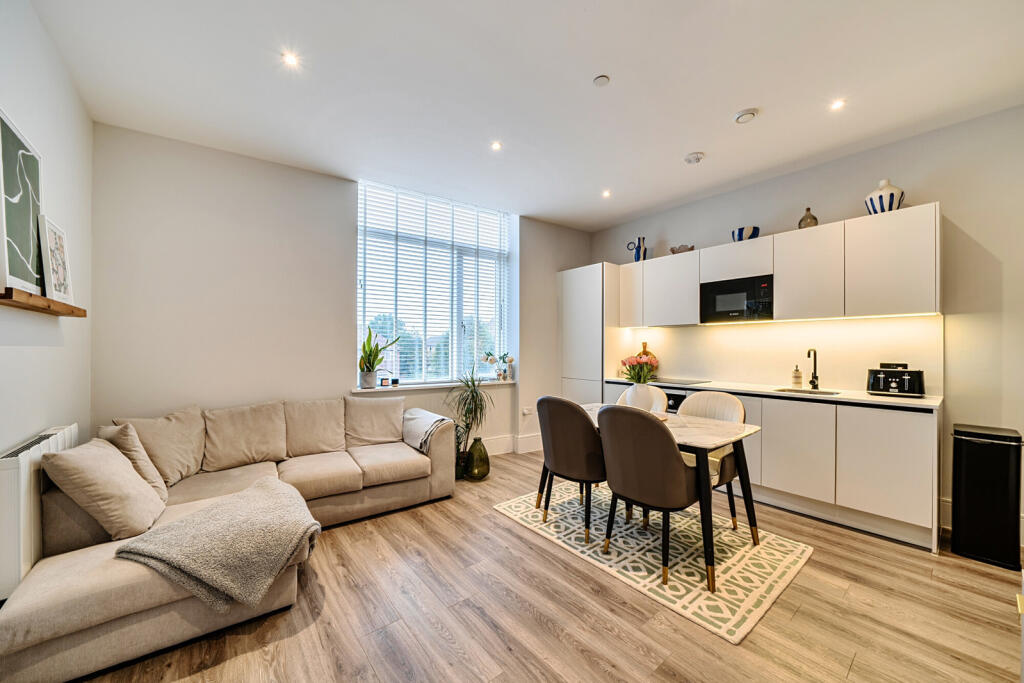 Apartment in London - View 2