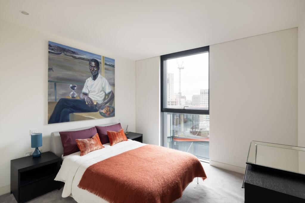 Apartment in London - More