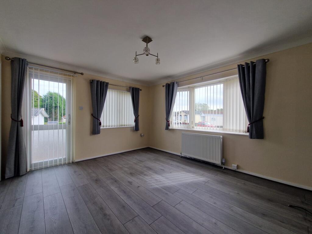 Lower Lodge, Rugeley Road, Armitage. WS15 4AX photo 4