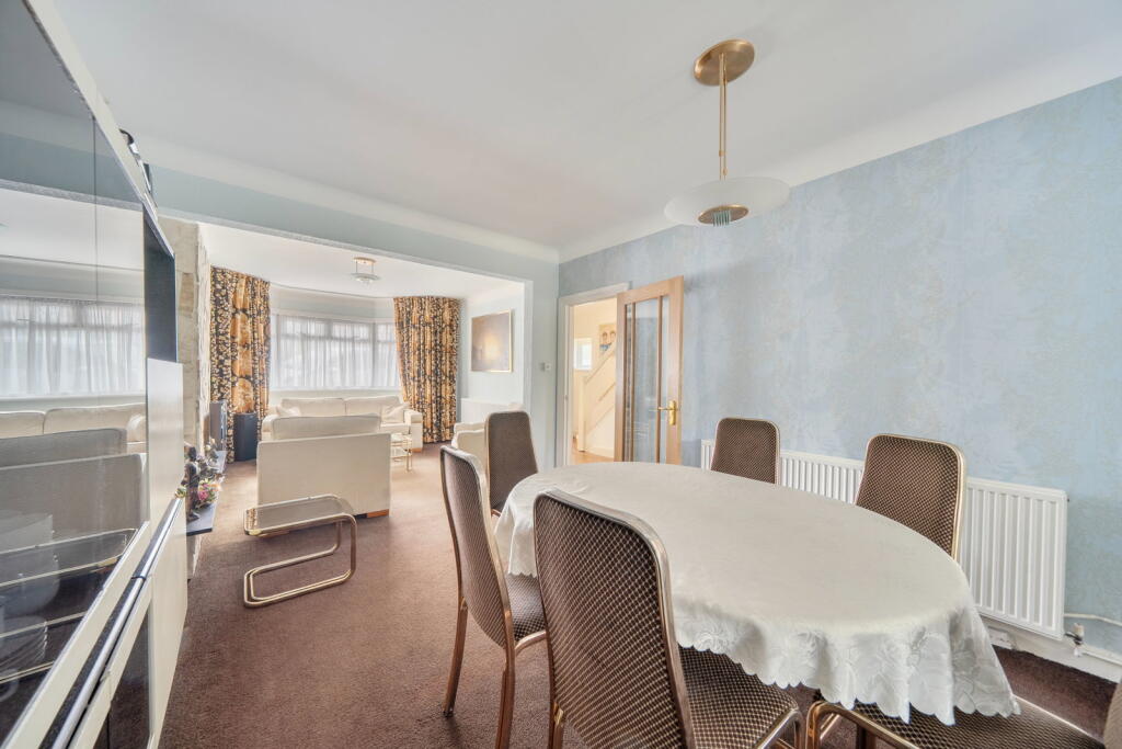 Ranelagh Drive, Edgware, HA8 photo 4
