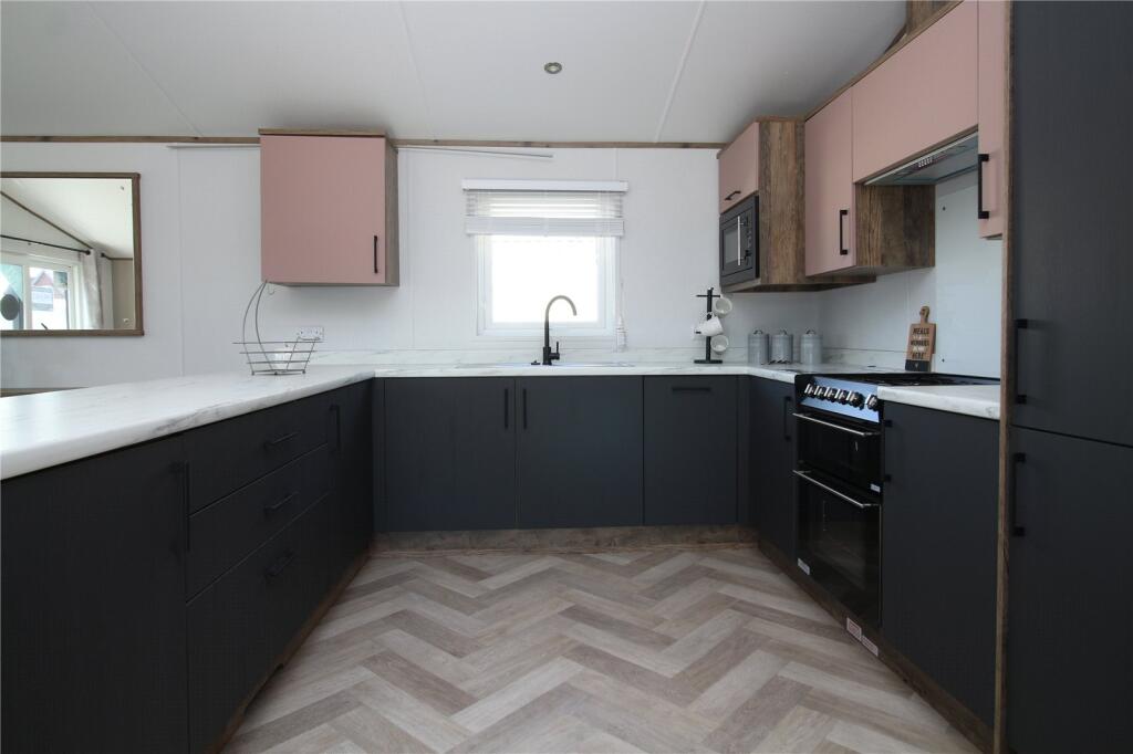 Hoburne Bashley, Sway Road, New Milton, Hampshire, BH25 photo 3