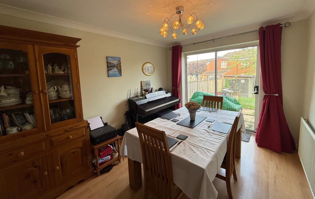 Sorrel Close, BEVERLEY photo 4