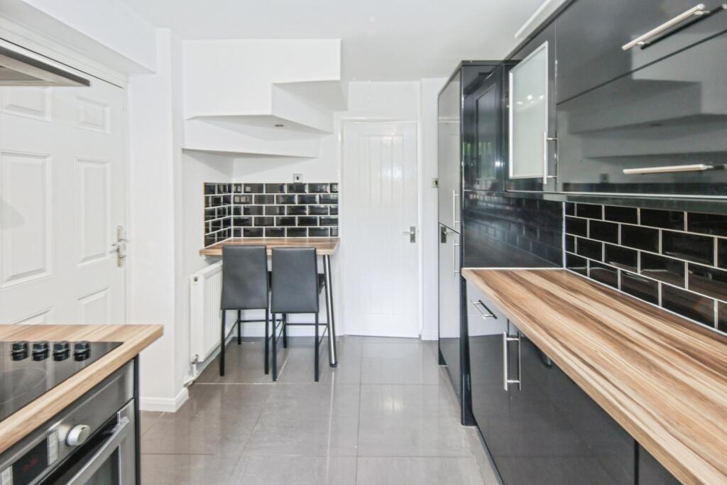 House in North Warwickshire, Coleshill - More