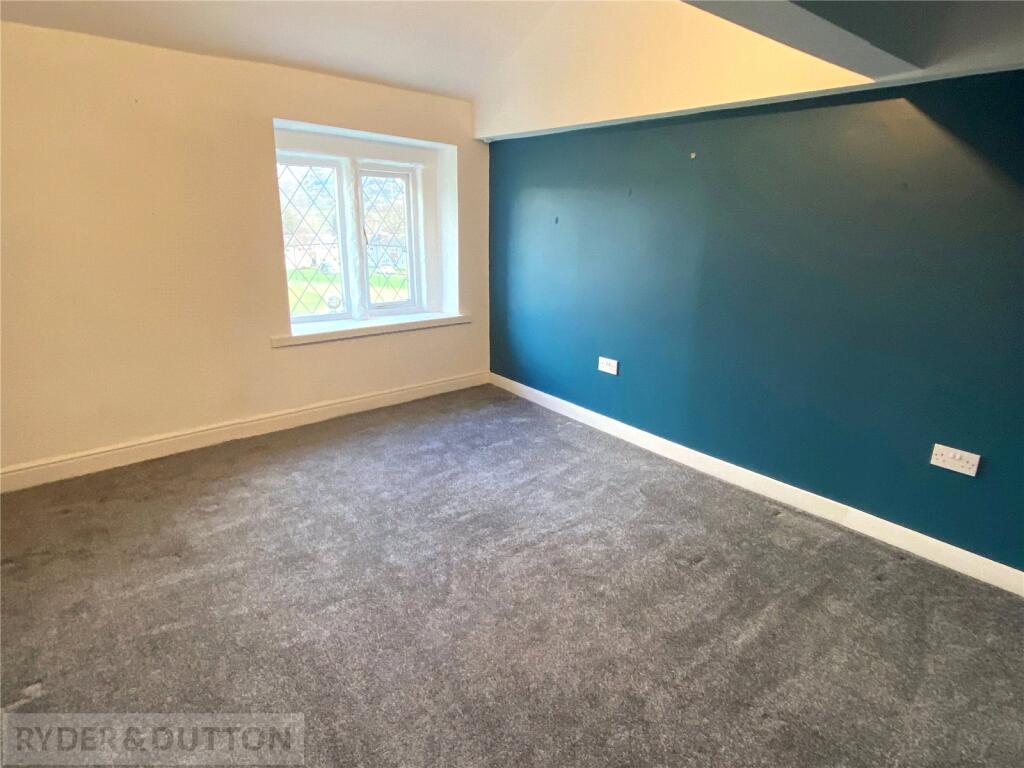 House in Halifax - View 5